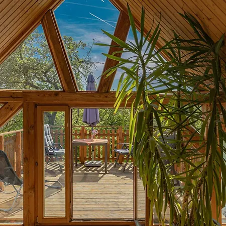 Tolstefanz Lejlighed